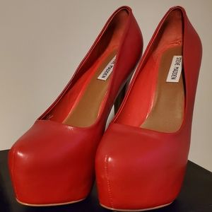 Steve Madden Pumps